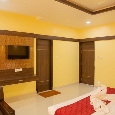 Sri Balaji Grand Hotel Kumbakonam Extérieur photo