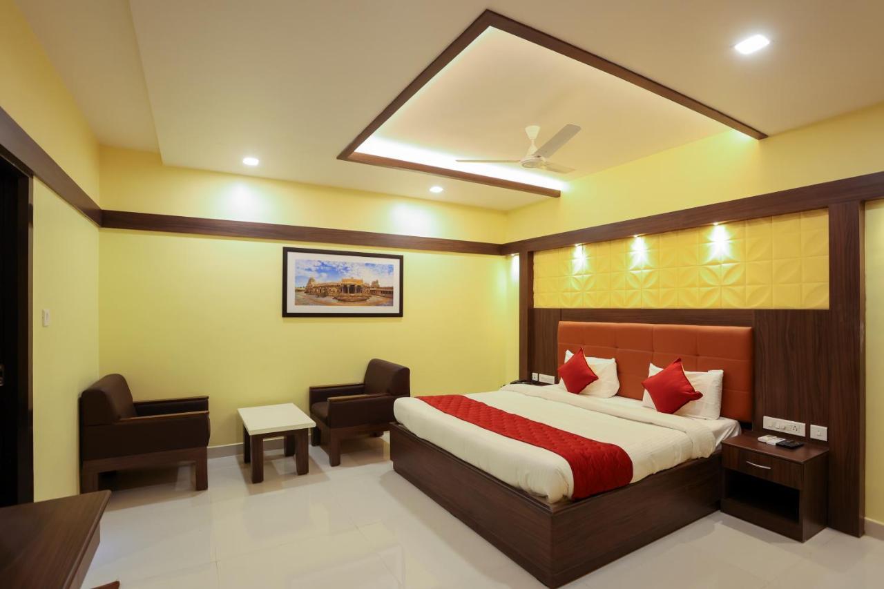 Sri Balaji Grand Hotel Kumbakonam Extérieur photo