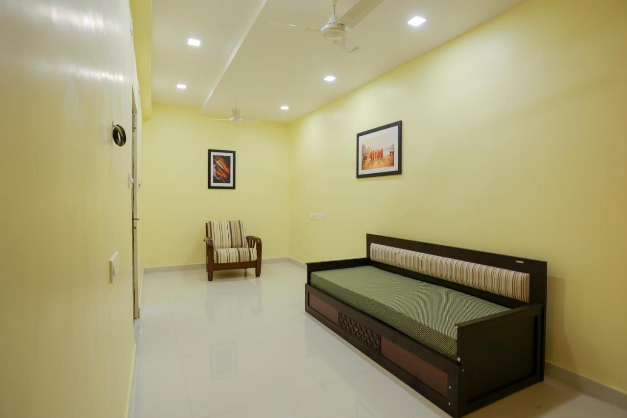 Sri Balaji Grand Hotel Kumbakonam Extérieur photo