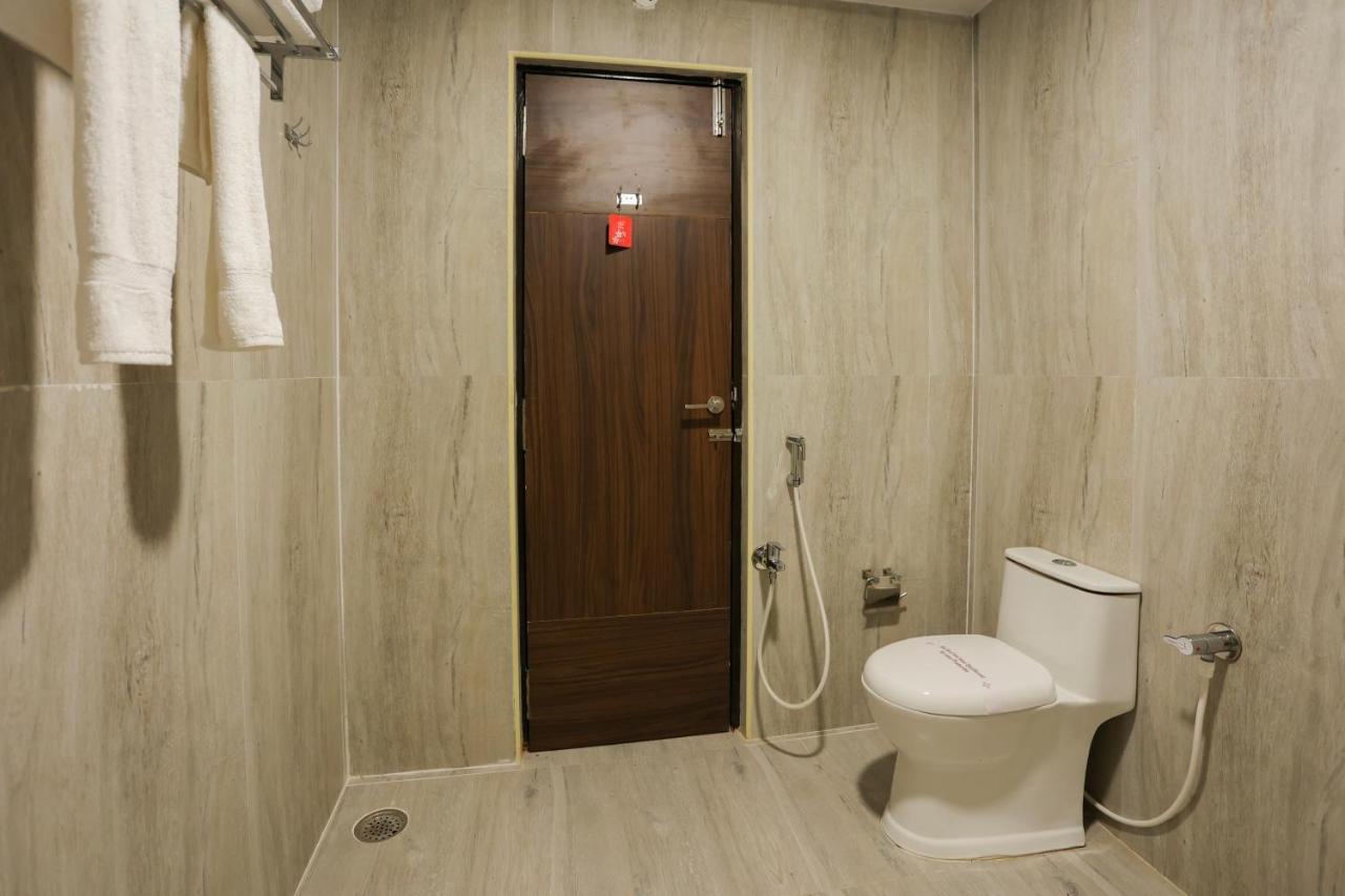 Sri Balaji Grand Hotel Kumbakonam Extérieur photo