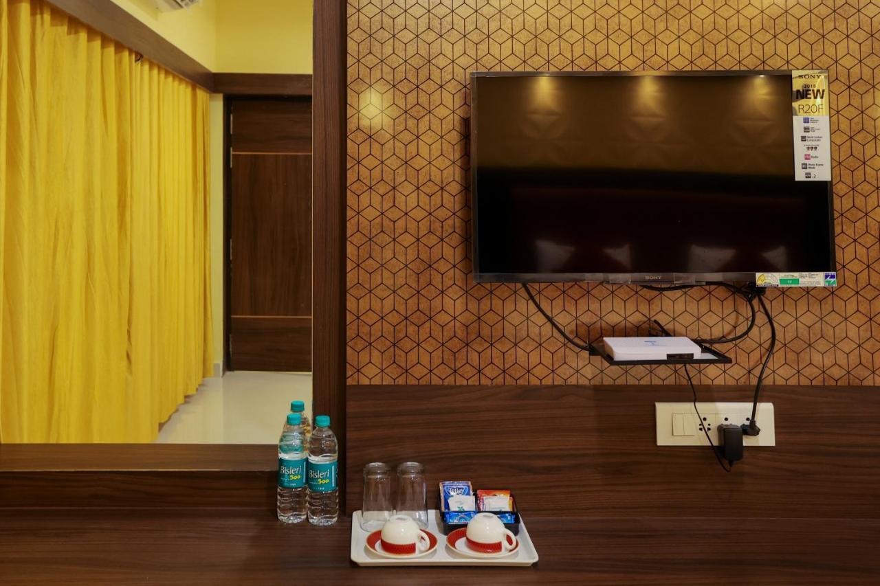 Sri Balaji Grand Hotel Kumbakonam Extérieur photo