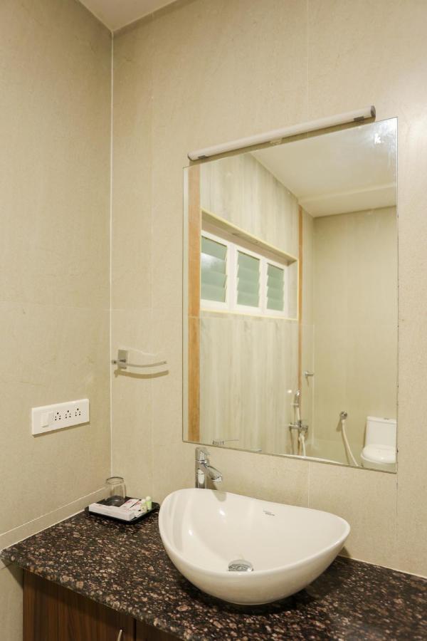 Sri Balaji Grand Hotel Kumbakonam Extérieur photo